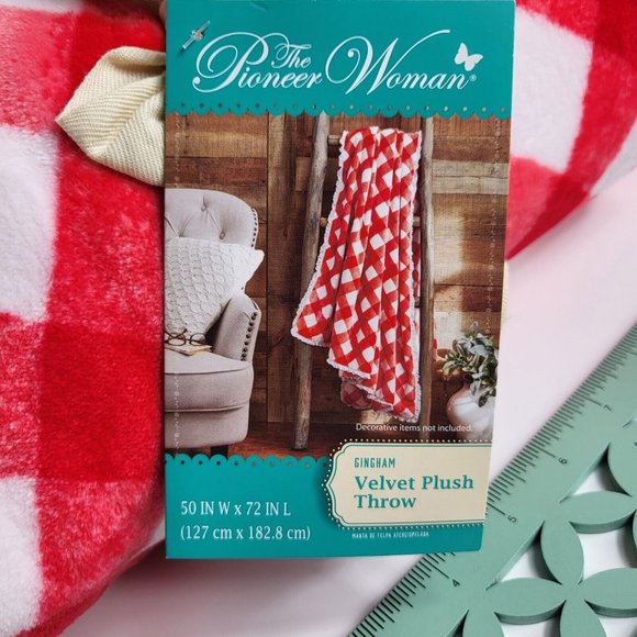 The Pioneer Woman Blanket Velvet Plush Throw Gingham Red Check 72" x 50" New - Picture 10 of 15